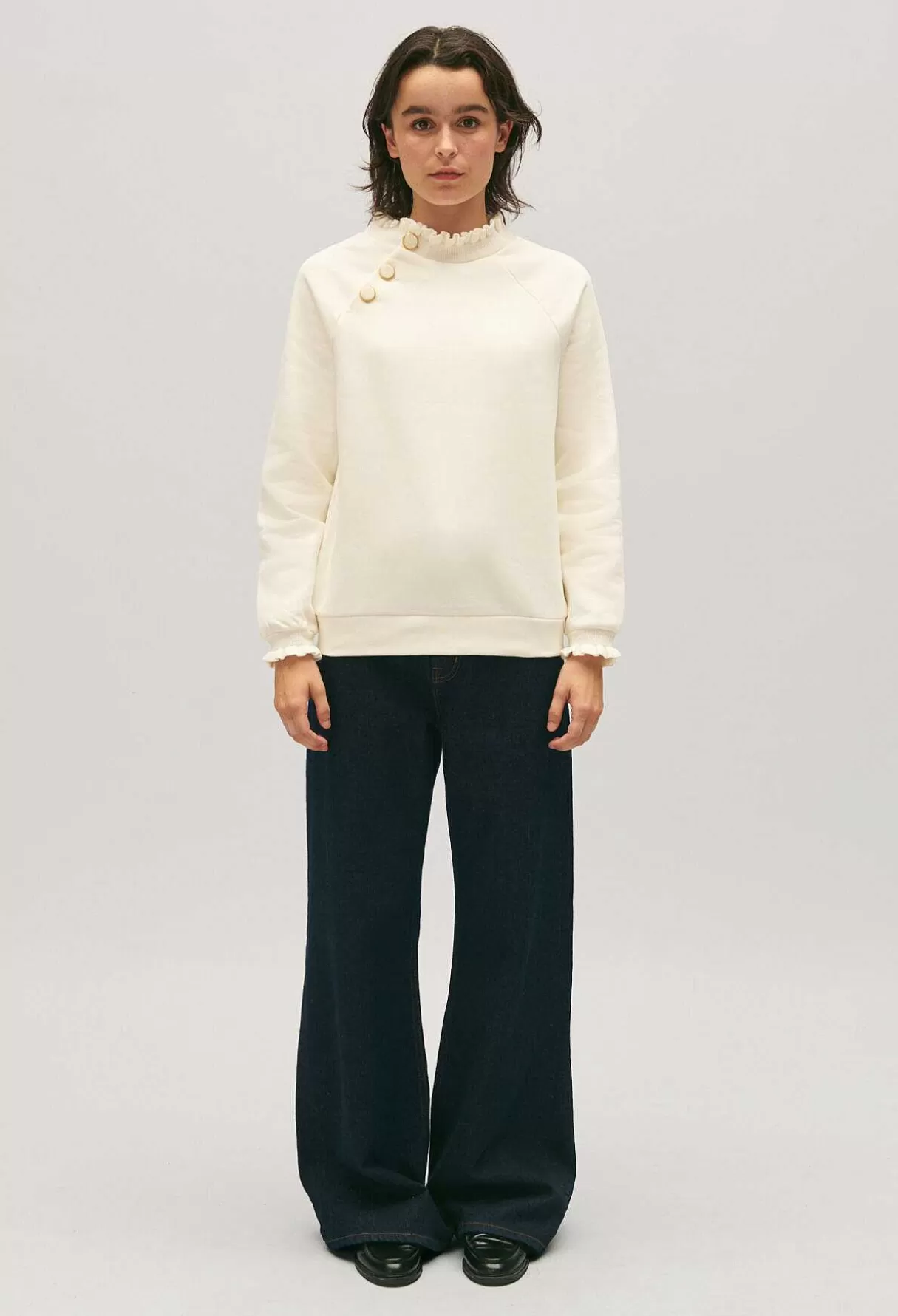 Claudie Pierlot Sweatshirt Tape Col Boutonne Ivoire Cheap